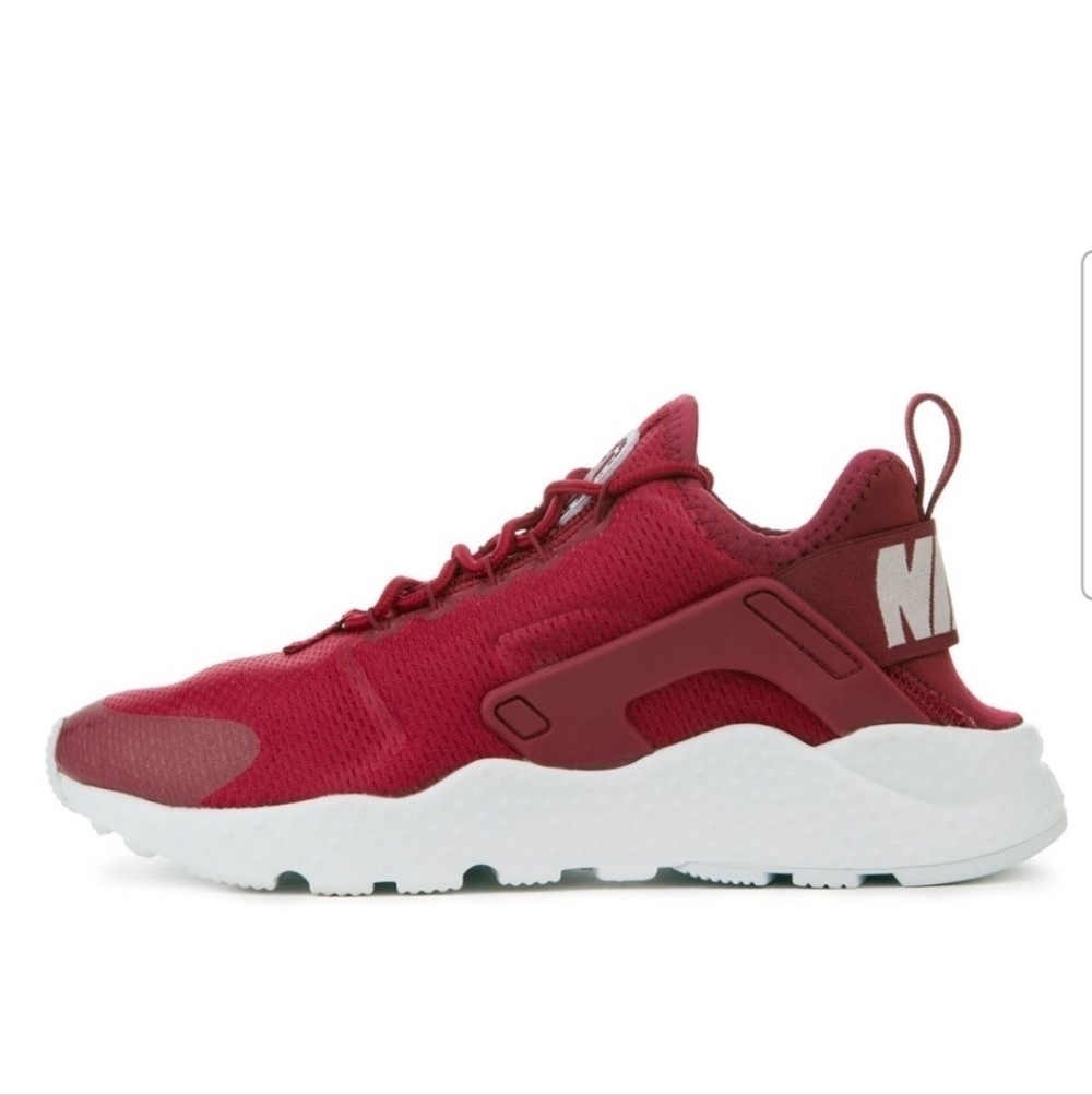 Nike Air Huarache Women's Run Ultra Bourdeux Sneaker 8.5